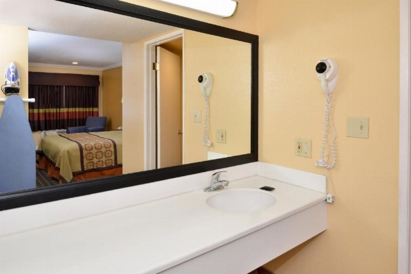 Americas Best Value Inn - Azusa/Pasadena image 11