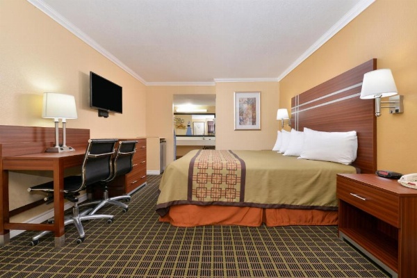 Americas Best Value Inn - Azusa/Pasadena image 14